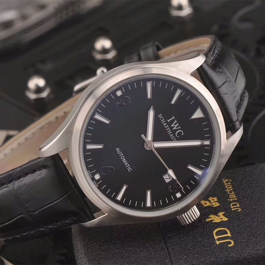 萬國男士休閒機械腕錶搭載進口日本西鐵城機真牛皮錶帶尺寸40mm厚12mm