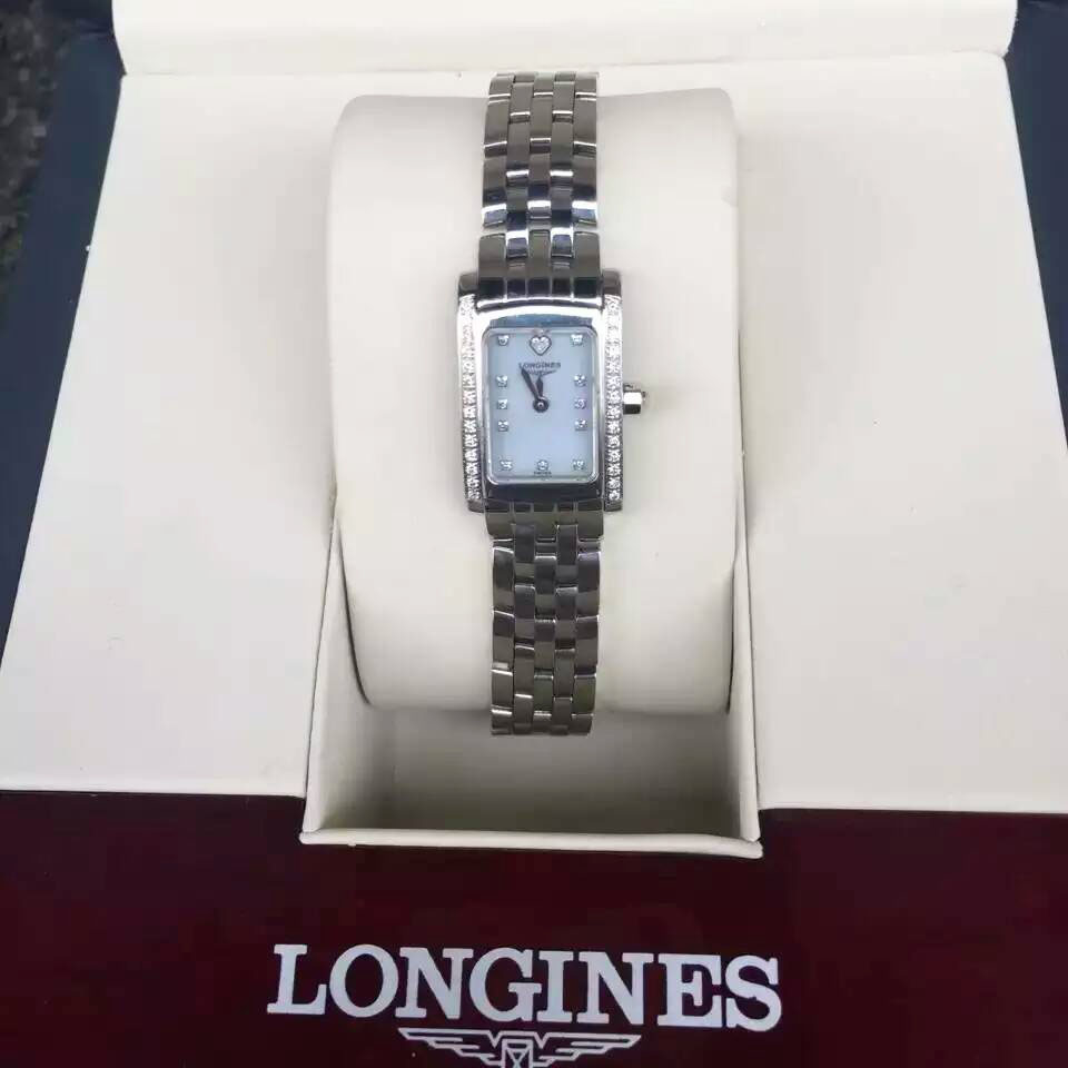 96新浪琴 Longines 戴卓維納系列鋼款貝母盤鉆刻女士腕錶