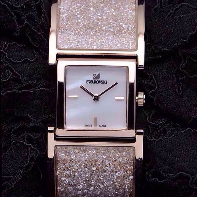 施華洛世奇天鵝最新款蔡依林代言品牌玫瑰金手錶手鐲二合一