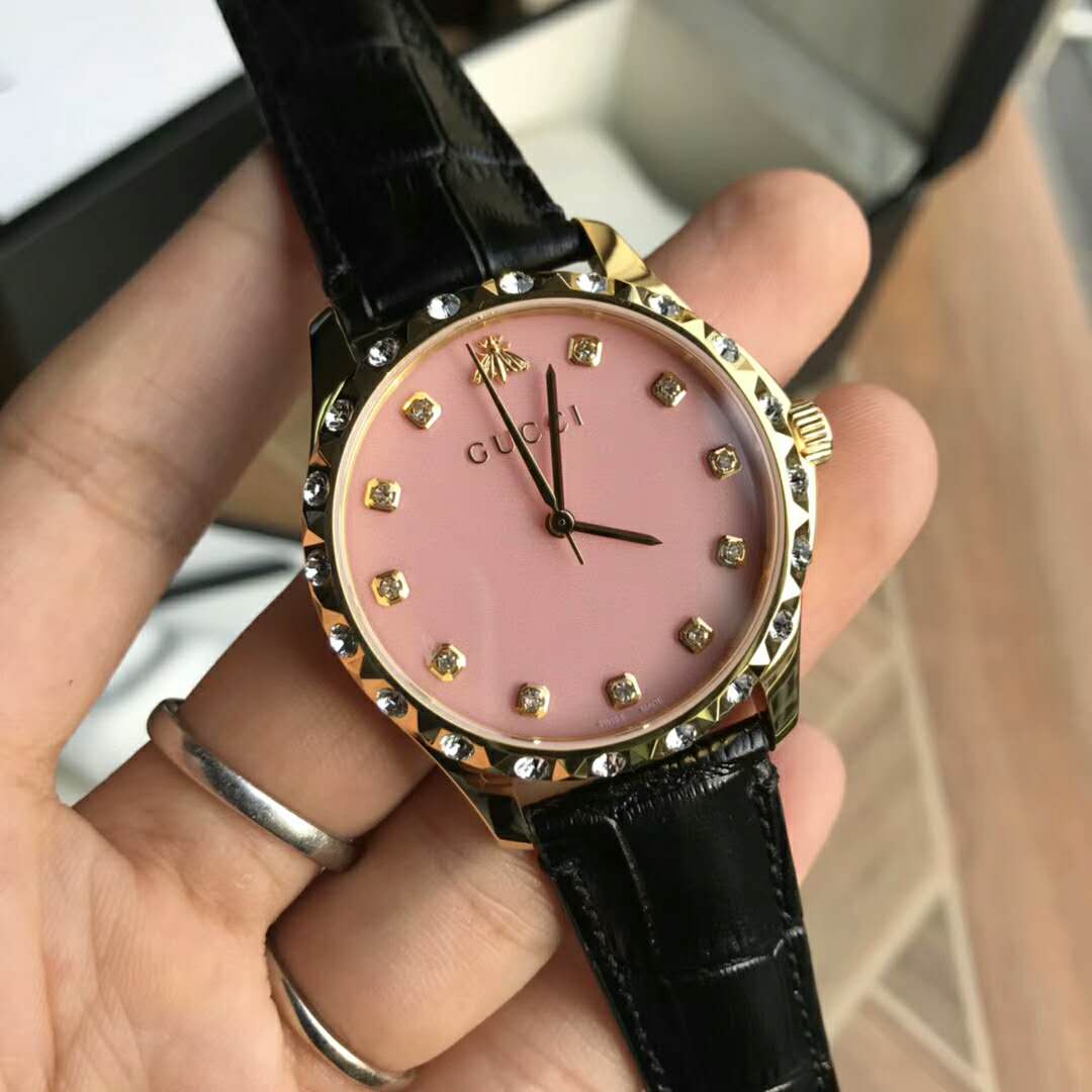 Gucci 最新 古 馳 小蜜蜂黑粉腕錶
