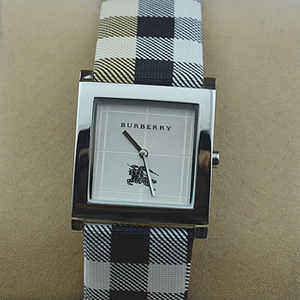 burberry最新款休閑個性女士腕錶
