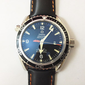 omega海馬系列男士黑色面全自動機械手錶om231