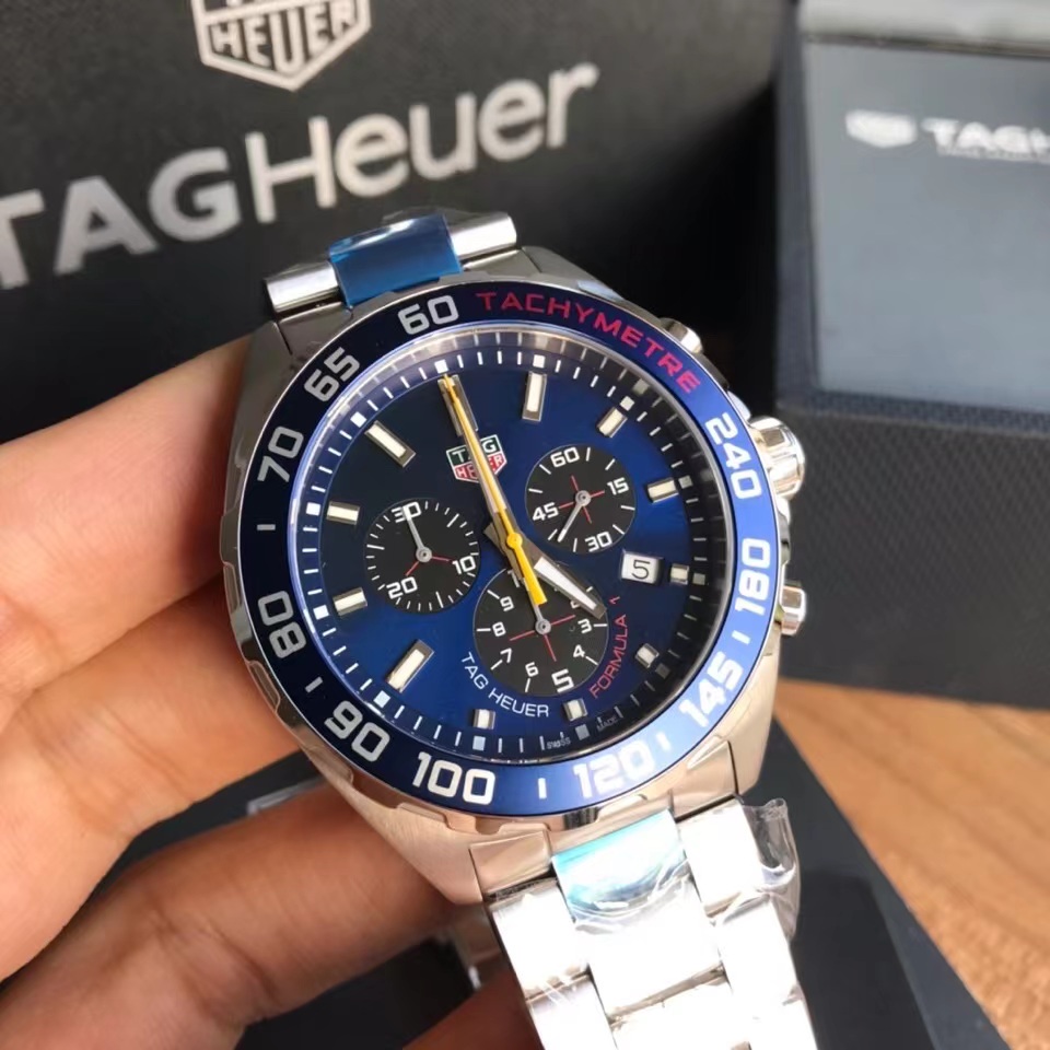 original Tagheuer 泰格豪雅F1系列，F1紅牛隊限量版，石英男士腕表 原單貨！