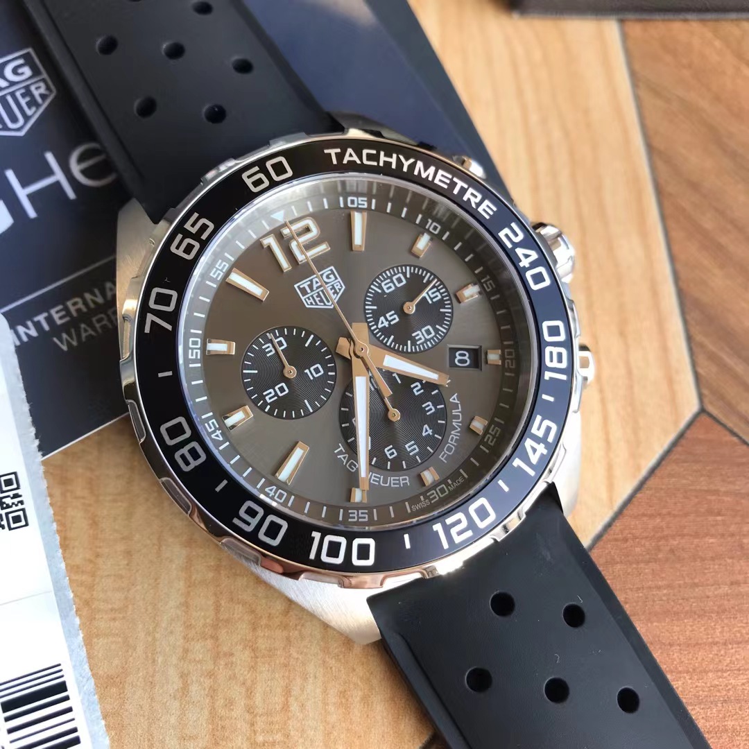 Original Tagheuer,泰格豪雅F1系列 石英表43mm，專櫃1萬+。帥氣尼龍表帶