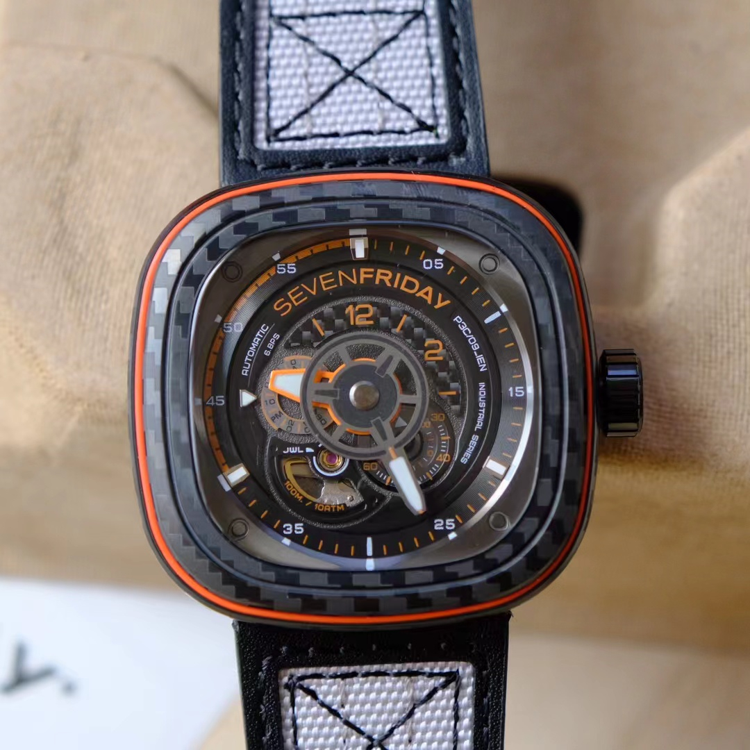 sevenFriday7個星期五P3C最新款 采用全自動進口日本機械機芯82s7