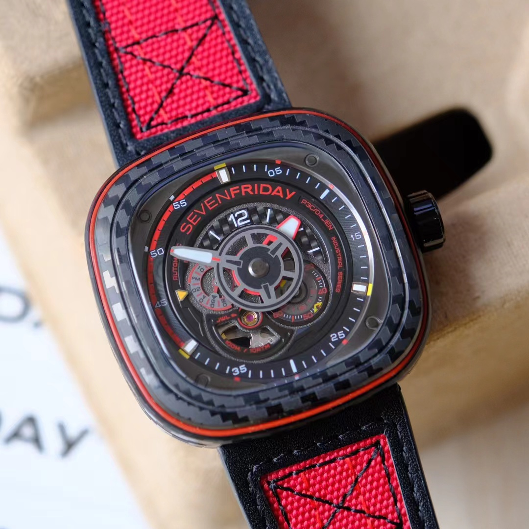 sevenFriday最新款P系列「P3C/04 七個星期五全自動機械男表