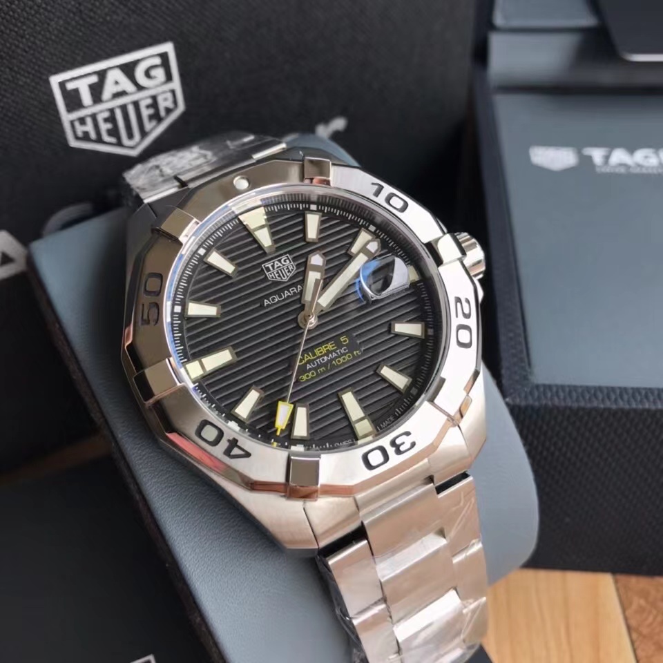 Original Tagheuer,泰格豪雅競潛系列機械表43mm表徑，藍寶石鏡面，超強夜光指針，原裝瑞士機芯，支持拆機驗貨，硬漢風格