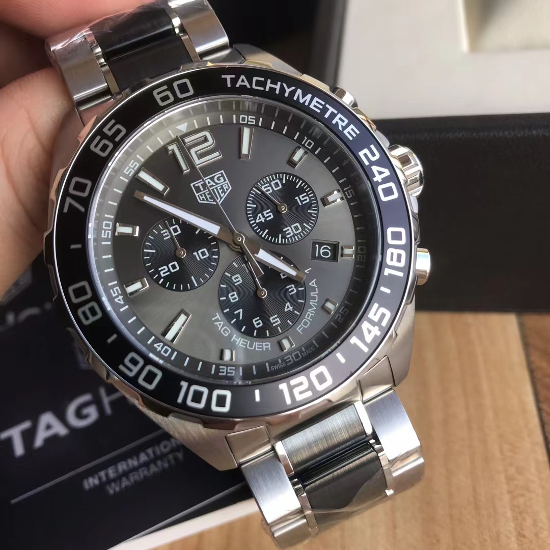 original Tagheuer 泰格豪雅F1系列，石英男士腕表 原單貨43mm表径