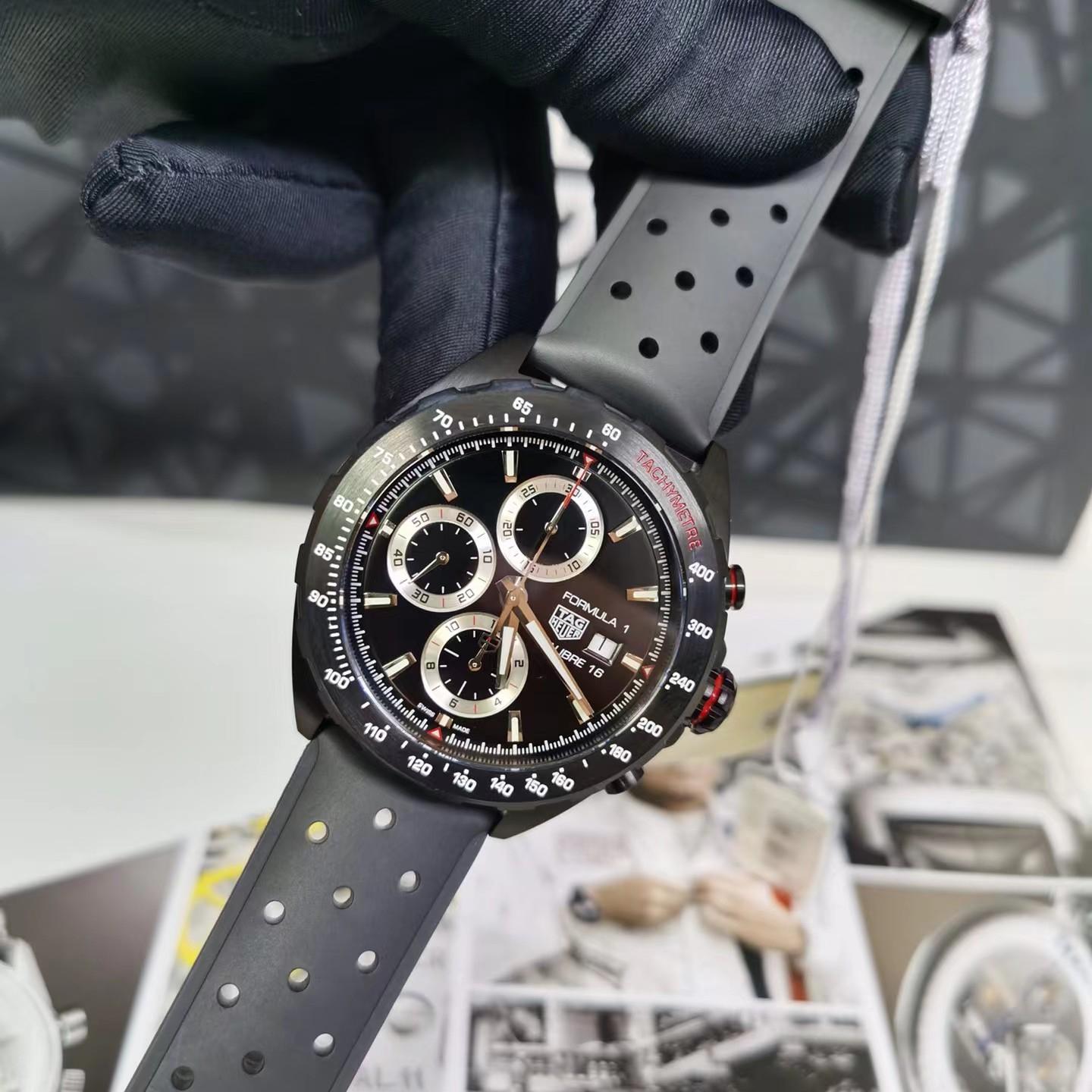 TAGHeuer,泰格豪雅F1系列機械計時碼表，橡膠帶款，44mm直徑